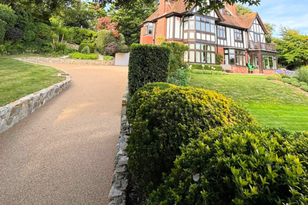 Resin Projects Gallery - Premium resin driveway by Hampshire Resin