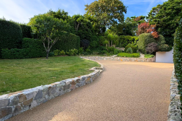 Resin Projects Gallery - Premium resin driveway by Hampshire Resin