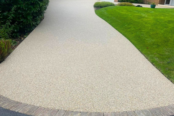 Resin Projects Gallery - Premium resin driveway by Hampshire Resin
