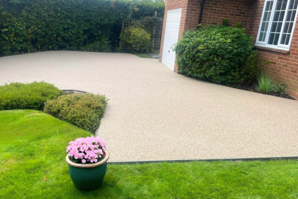 Resin Projects Gallery - Premium resin driveway by Hampshire Resin