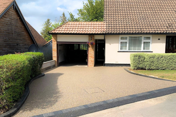 Resin Projects Gallery - Premium resin driveway by Hampshire Resin