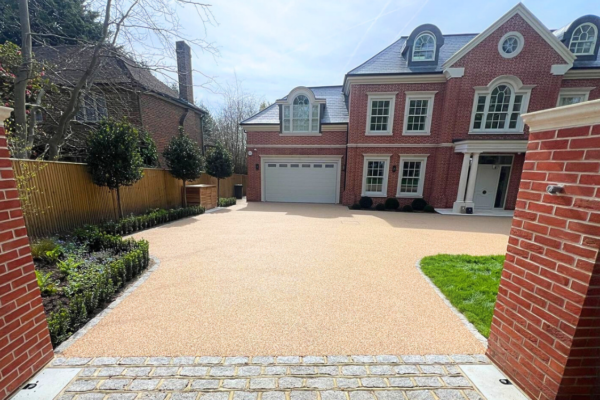Resin Projects Gallery - Premium resin driveway by Hampshire Resin