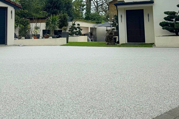 Resin Projects Gallery - Premium resin driveway by Hampshire Resin